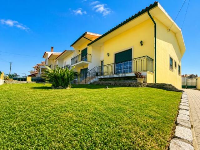 Moradia T3 com 500 m² de Terreno, Garagem para 4 Carros, Churrasqueira e Cozinha de Inverno | Lavos | Figueira da Foz
