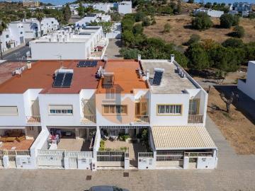 Moradia T3 com 2 Logradouros Quinta da Cerca, Castro Marim 143m² Castro Marim