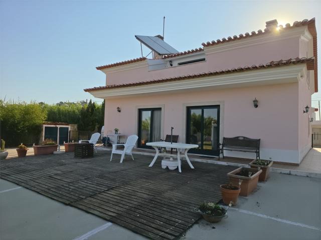 Moradia T3 com 2 Wc+ Estúdio T0 + Wallbox + poço com rega au. 155m² Ferrel