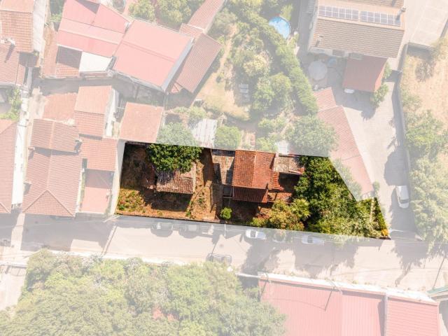 Moradia T3 com 3 Artigos Urbanos | 598 m² de Terreno | São Facundo – Coimbra