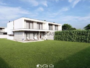 Moradia T3 com 3 Suites e Piscina Conforto e Modernidade Antas