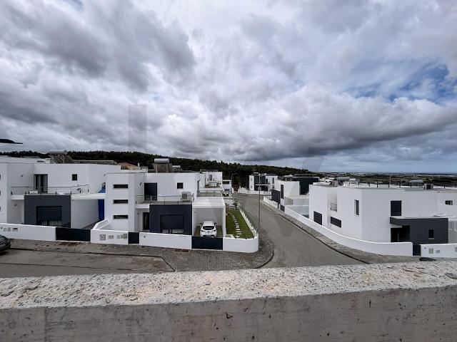 Moradia T3 com Terraço na Cobertura | Em Construção | Entrega Final 2026 | Atouguia da Baleia