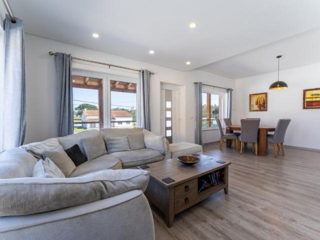 Moradia T3 com Terraço e Churrasqueira no Nadadouro 92m² Nadadouro