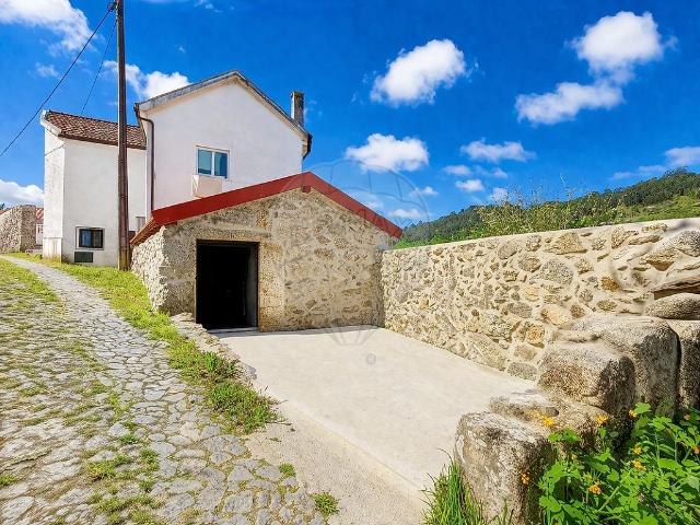 Moradia T3 com Terreno de 2640 m² em Riodouro, Cabeceiras de. 0m² Rio Douro