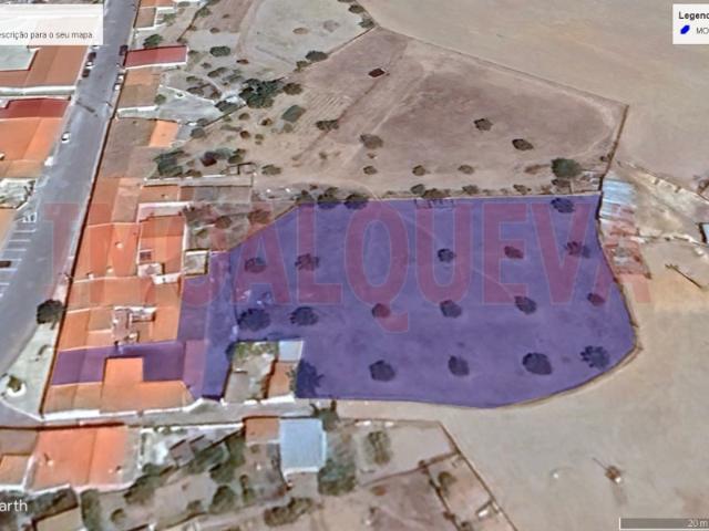 Moradia T3, com terreno de 2.993 m2, a 6 km do Alqueva