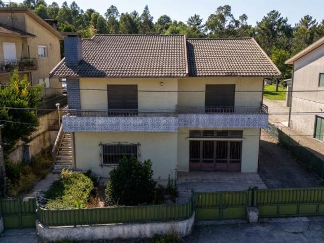 Moradia T3 com Terreno em Joane