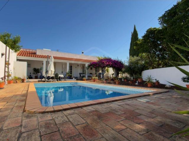 Moradia T3 com terreno 1 740m2, Querença, Loulé, Algarve 109m² Querença, Tôr e Benafim