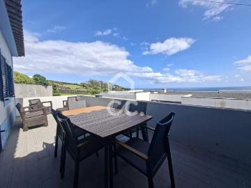 Moradia T3 com Vista Mar e Vista para os Ilhéus – Porto Judeu