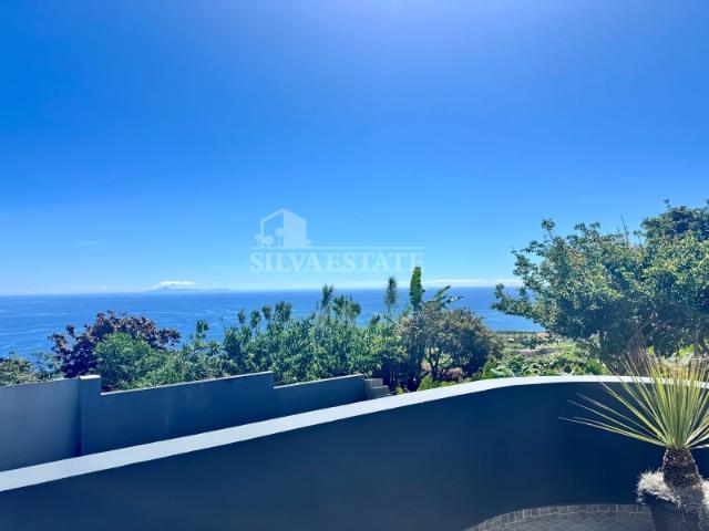 Moradia T3 com Vista Mar em São Jorge, Santana, Madeira