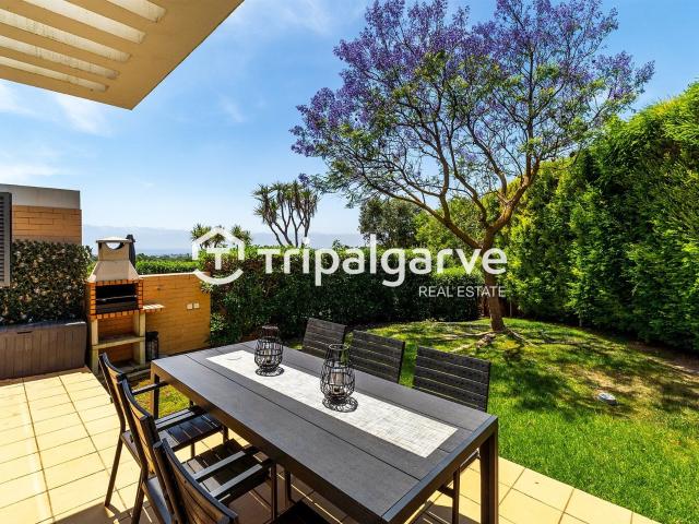 Moradia T3 com Vista Mar, Piscina e Jardim Privado em Albufe. 145m² Albufeira e Olhos de Água