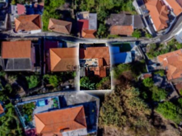 Moradia T3 com Vista Panorâmica sobre o Funchal e o Oceano Atlântico | Monte