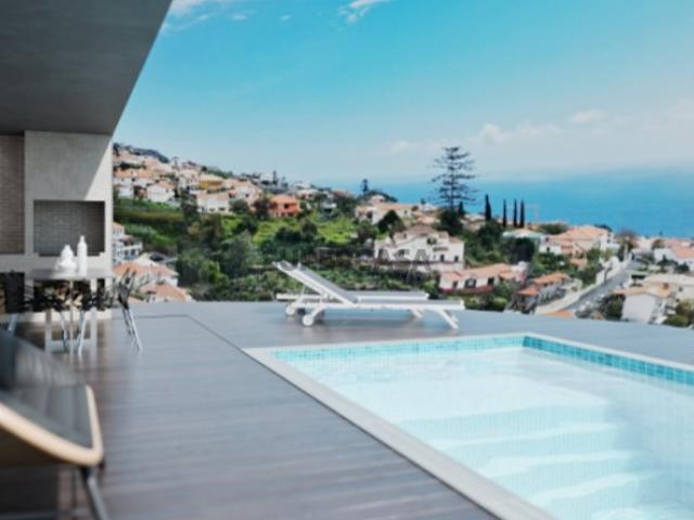 Moradia T3 com Vista Panorâmica sobre a Baía do Funchal