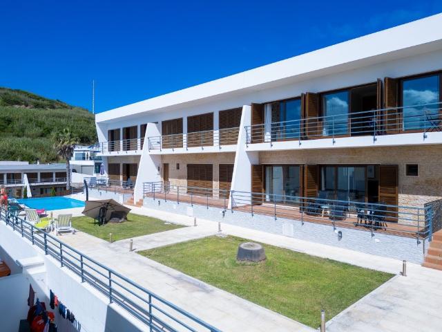 Moradia T3 com vista para a Lagoa de Óbidos, piscina e terra. 175m² Foz Do Arelho
