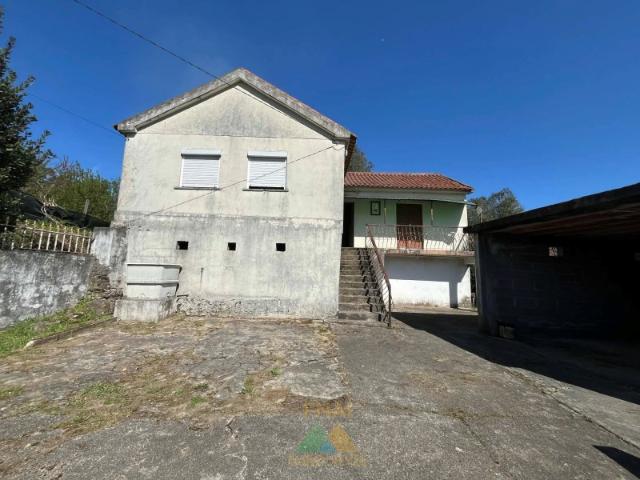Moradia T3 com adega e lagar Potencial único em Rebodões, Ponte de Lima