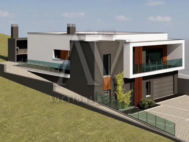 Moradia T3 com cave ampla em lote de 918 m²