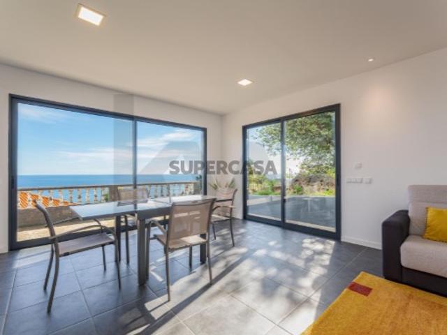 Moradia T3 com escritório, dois pisos e grande lote Gaula, Santa Cruz