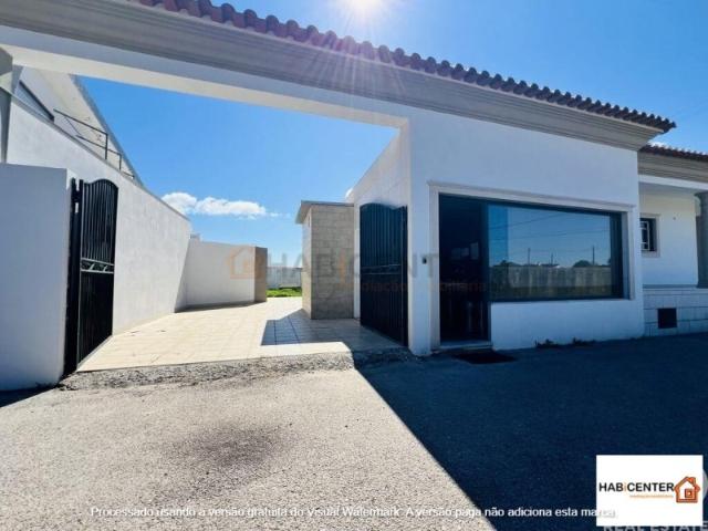 Moradia T3 com excelentes acabamentos de luxo