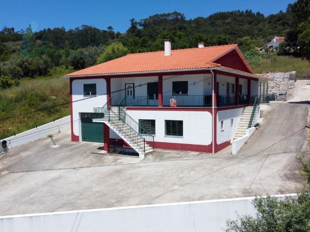 Moradia T3 com garagem e fantástica vista campo 620m² Vimeiro