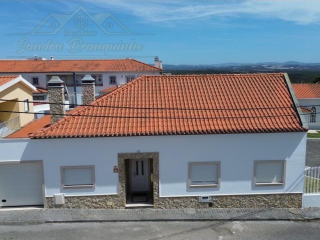 Moradia T3 com Garagem e terreno de 700m2