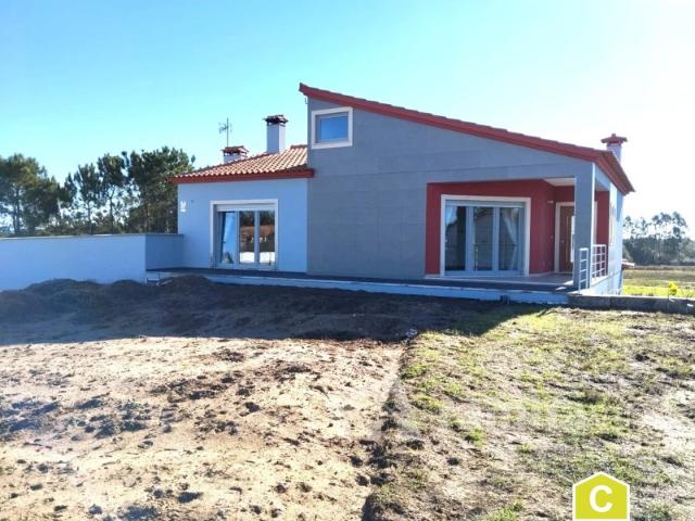 Moradia T3 com garagem e terreno Monte Redondo, Leiria