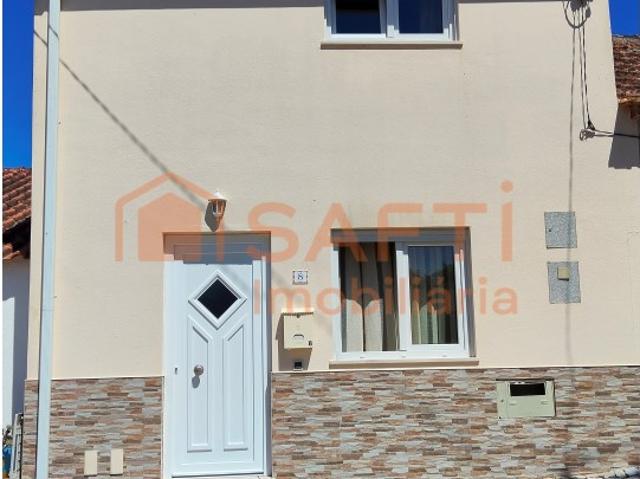 MORADIA T2 COM GARAGEM, TERRENO DE CULTIVO, ANEXO E POÇO DE REGA