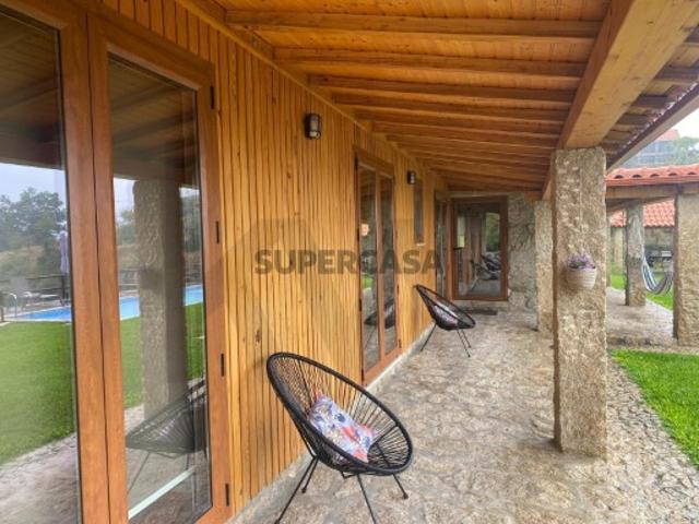 Moradia T3 com jardim e piscina
