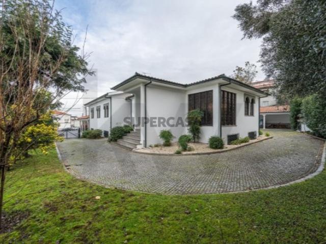 Moradia T3 com Jardim em Guardizela, Guimarães