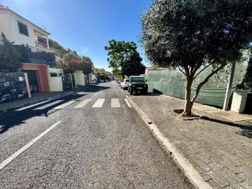 Moradia T3 com jardim em São Roque, Funchal