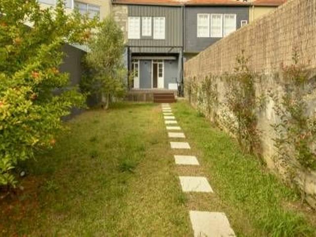 Moradia T3 com jardim + espaço independente de 70 m² |junto à Marechal Gomes da Costa