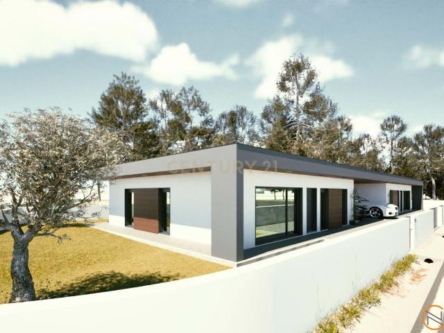 Moradia T3nova, com Jardim, Quintal e Garagem
