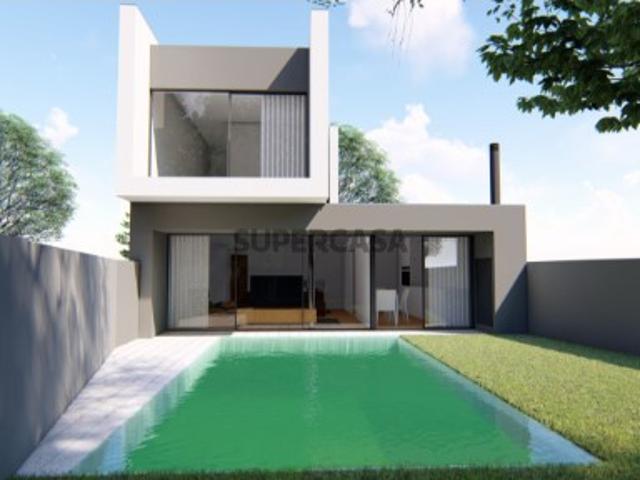 Moradia T3, com jardim, Tregosa