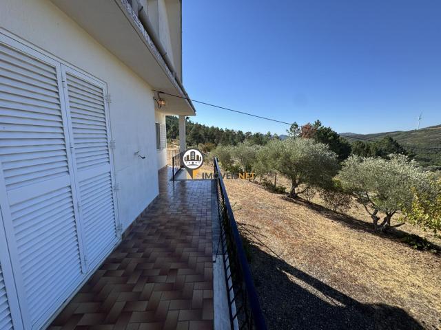 Moradia T3 com garagem e terreno, Venda, Alto da Foz do Giraldo, Orvalho