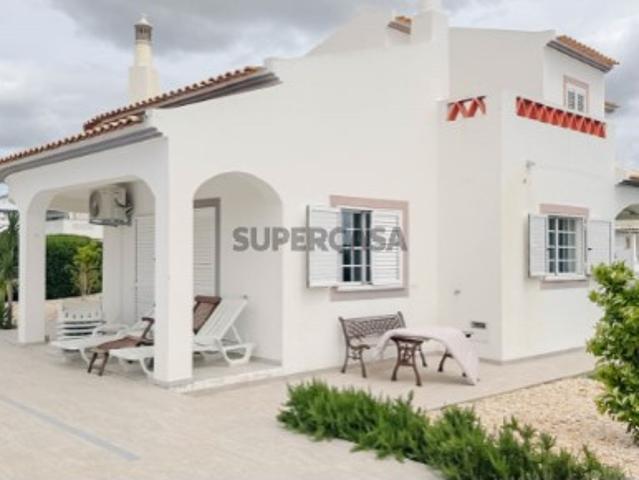 Moradia T3 com Pátio e Piscina em Quinta do Sobral, Castro Marim