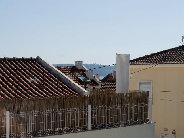 Moradia T3 com Pátio e Terraço em Belém