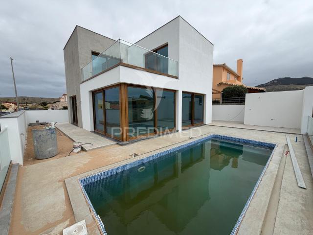 Moradia T3 com piscina na Ilha do Porto Santo