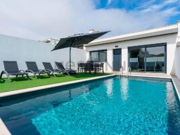 Moradia T3 com piscina na Lourinhã 145m² Santa Bárbara