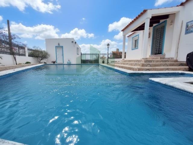MORADIA T3 COM PISCINA NA ZONA DE ODELEITE CASTRO MARIM ALGARVE