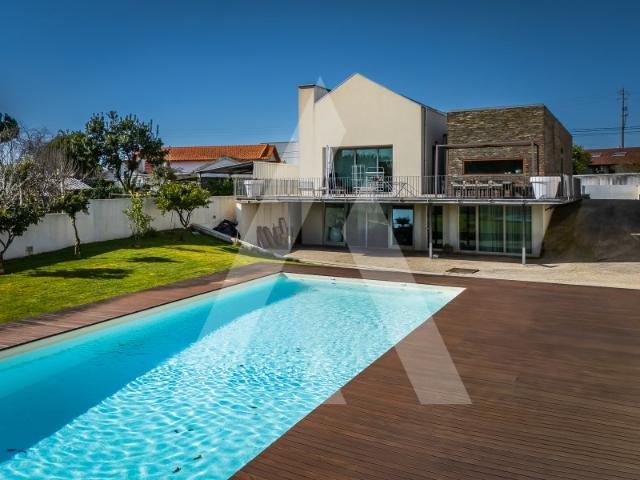 Moradia T3 com Piscina no Centro de Avanca Aveiro Arquitetura Contemporânea