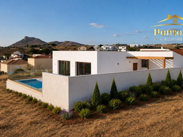 Moradia T3 com piscina no Porto Santo