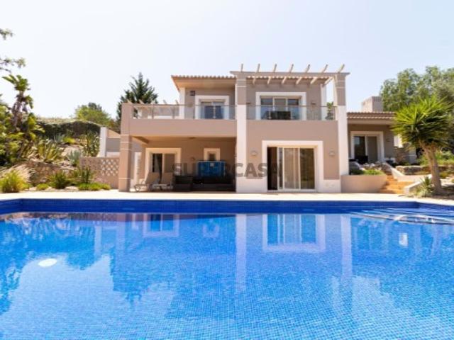 Moradia T3 com piscina, no Vale da Pinta Golf Resort, Carvoeiro Algarve
