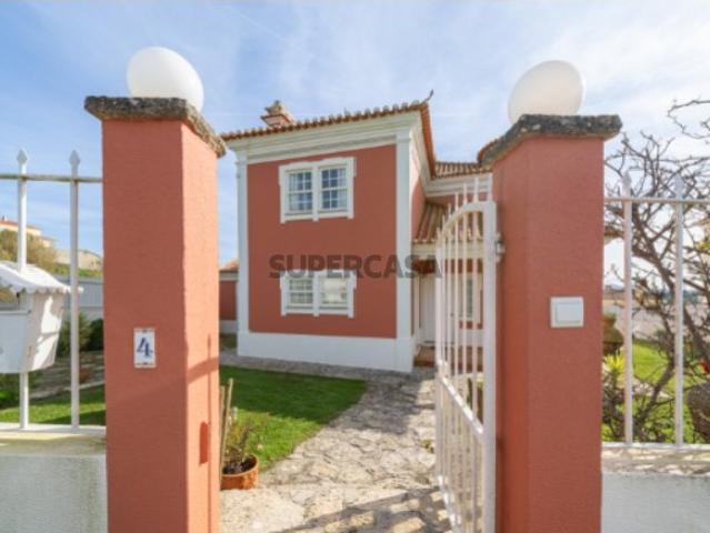 Moradia T3 com Piscina Aquecida e Jardim | Caeiros, entre Mafra e Ericeira
