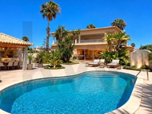 Moradia T3 com Piscina e Garagem em Porches, Lagoa Lote de 1.008 m²