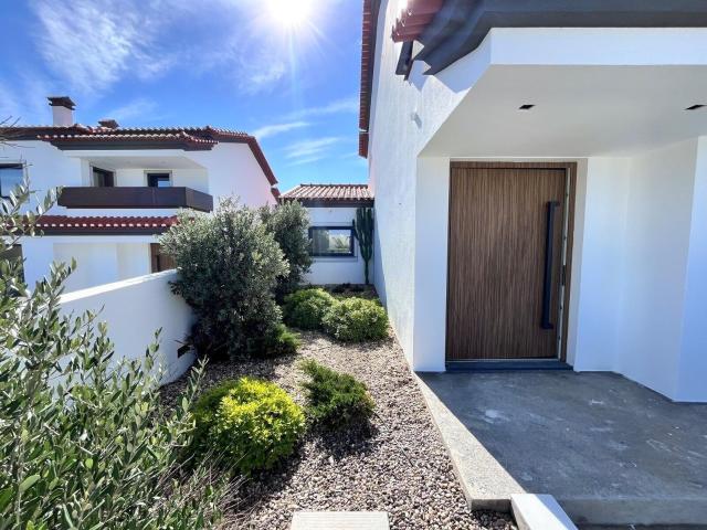 Moradia T3 com piscina e garagem em Ribamar 132m² Ribamar