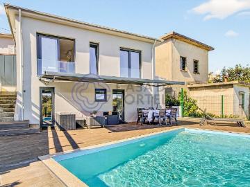 Moradia T3 com piscina e jacuzzi sobre o Rio Douro 187m² Sandim