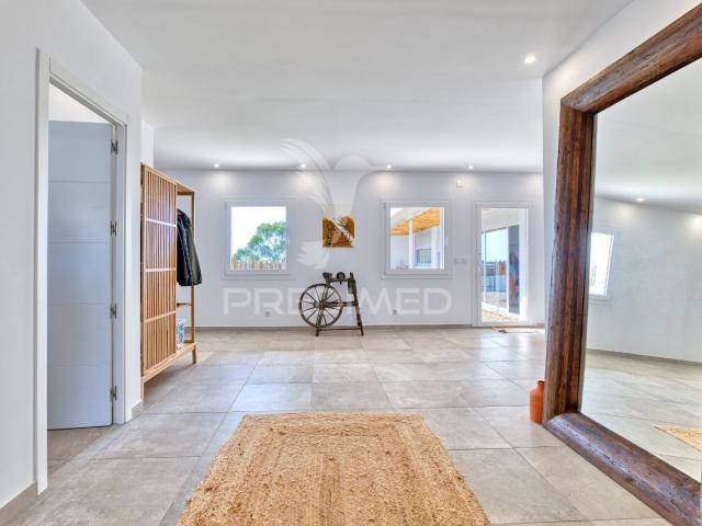 Moradia T3 com piscina e jardim, a poucos minutos de Lisboa