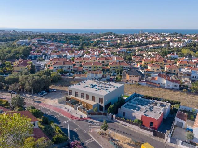 Moradia T3 com piscina e jardim privativo Cascais 130m² Alcabideche