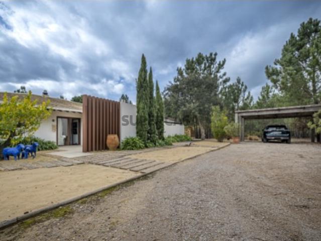 Moradia T3, com piscina e jardim privativo em Grândola