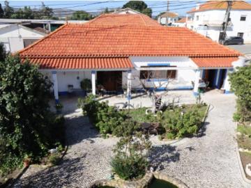 Moradia T3 com PISCINA e terreno com 1200m2