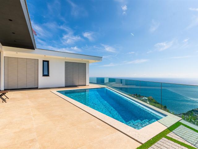 Moradia T3 com Piscina e Vista Mar | Arco da Calheta 211m² Arco Da Calheta
