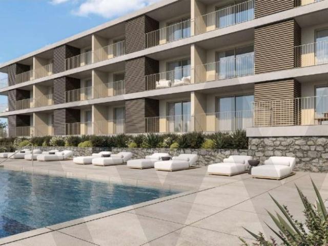 Moradia T3 com piscina e vista sobre a baía do Funchal – Tor. 250m² Santa Luzia Funchal